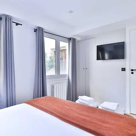 Appartamento Beautifully & Design For 10p - 5min From The Marais